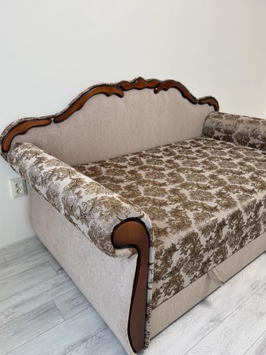 Диван тахта в дуже гарному стані