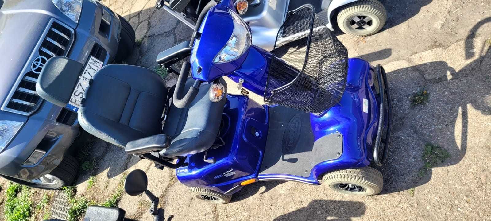 Skuter , wózek inwalidzki elektryczny