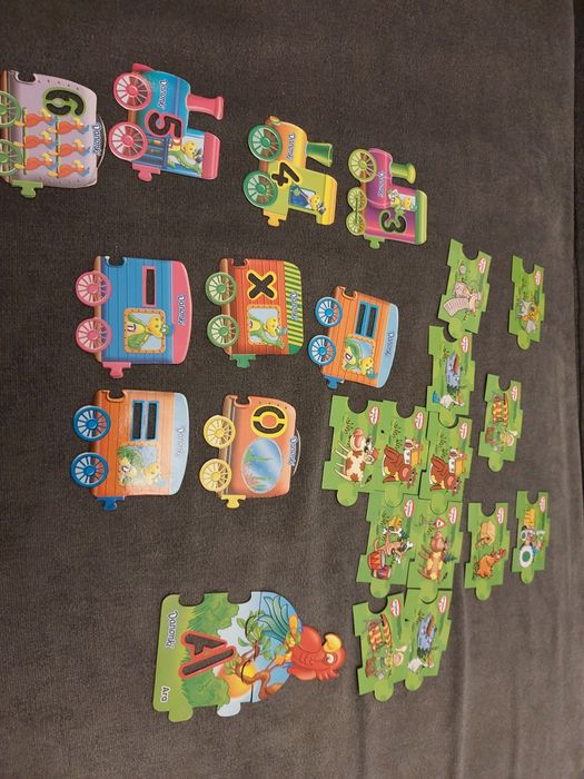 Magnesy danonki literki pociąg puzzle