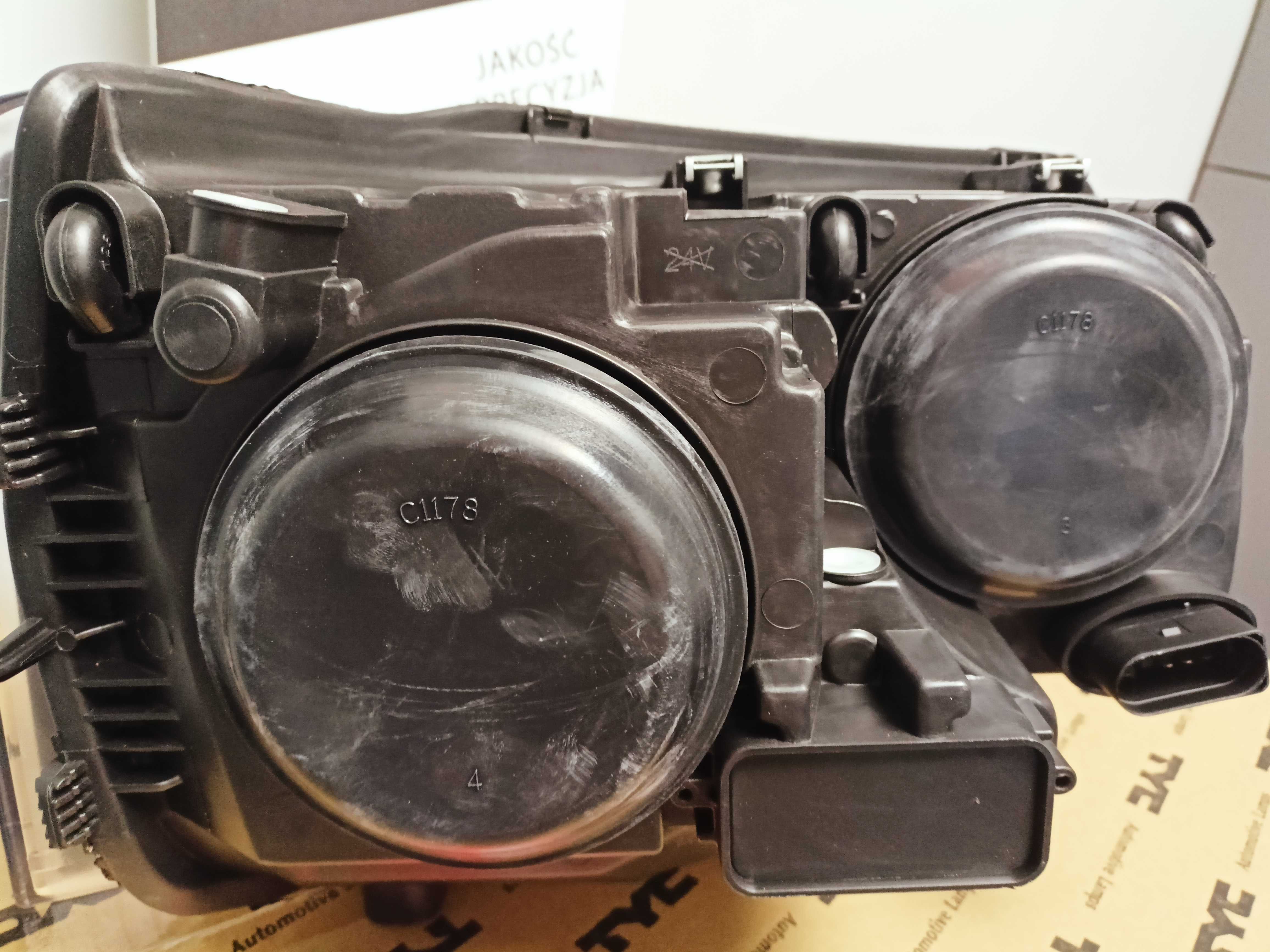 Vw transporter T5 09- Lampa/Reflektor Lewy /H4/