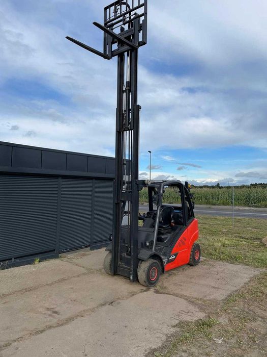 Wózek widłowy Linde H 25 T-02
