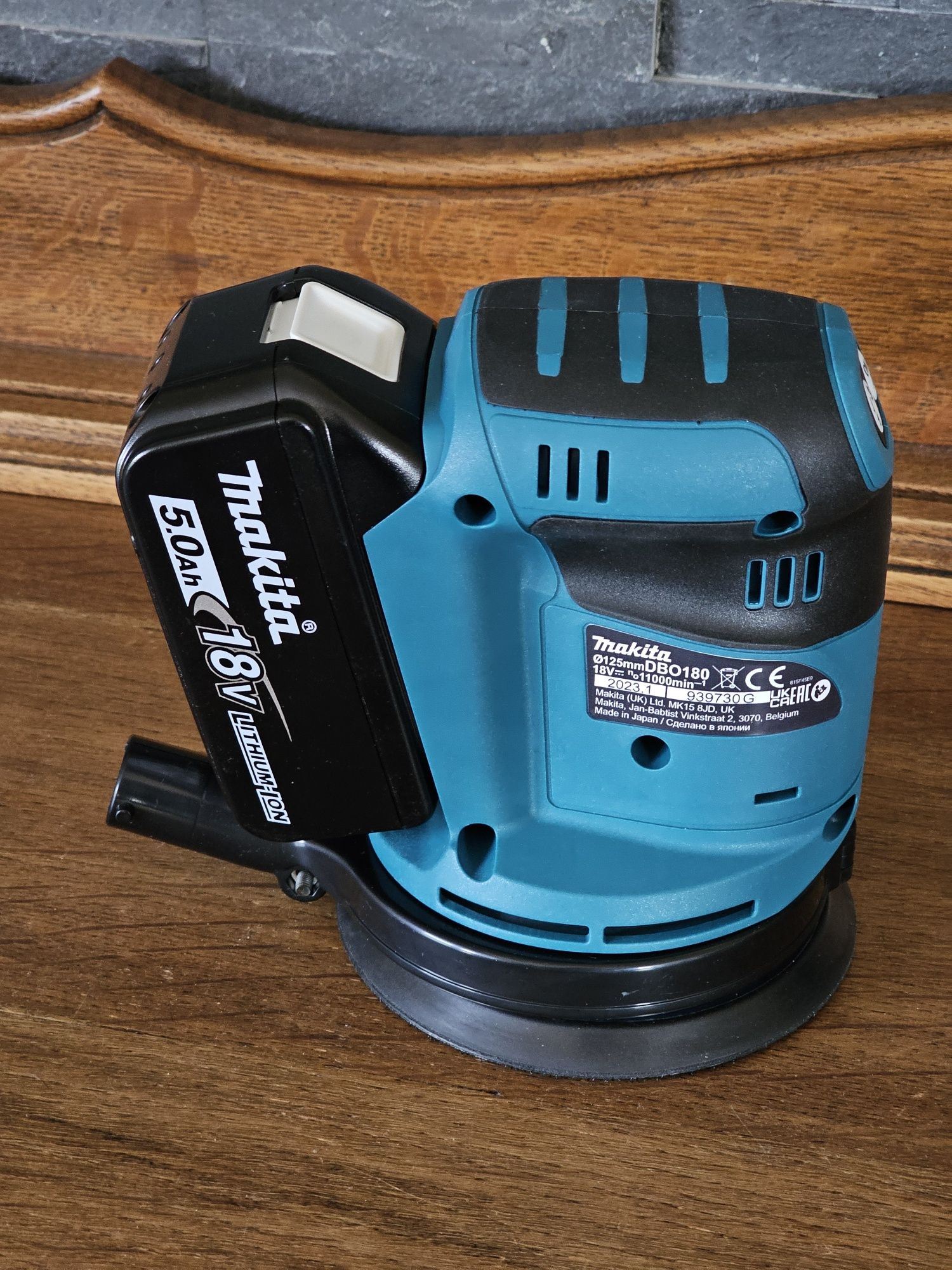 szlifierka oscylacyjna polerka Makita 18V DBO180