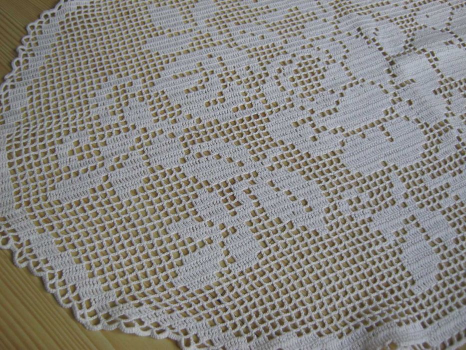 Rękodzieło erweta bieżnik szydełko kwiaty 50 / 77 cm