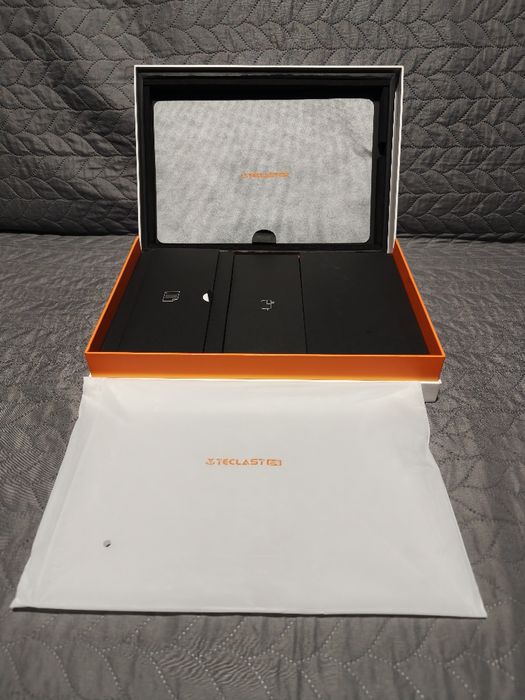Laptop z Windows, 6 GB RAM, 128 GB SSD jak nowy