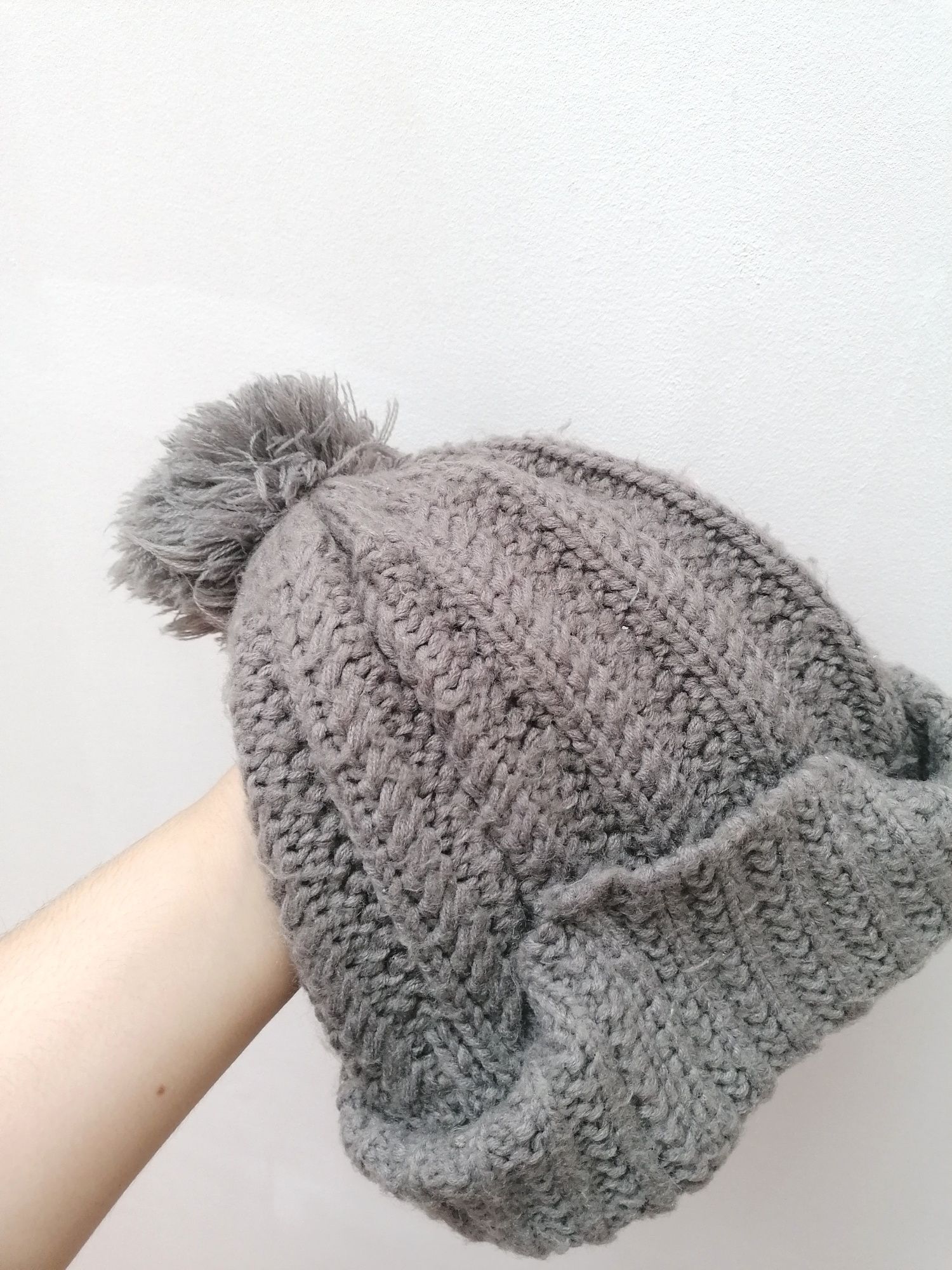 Gorro de Malha Cinzento