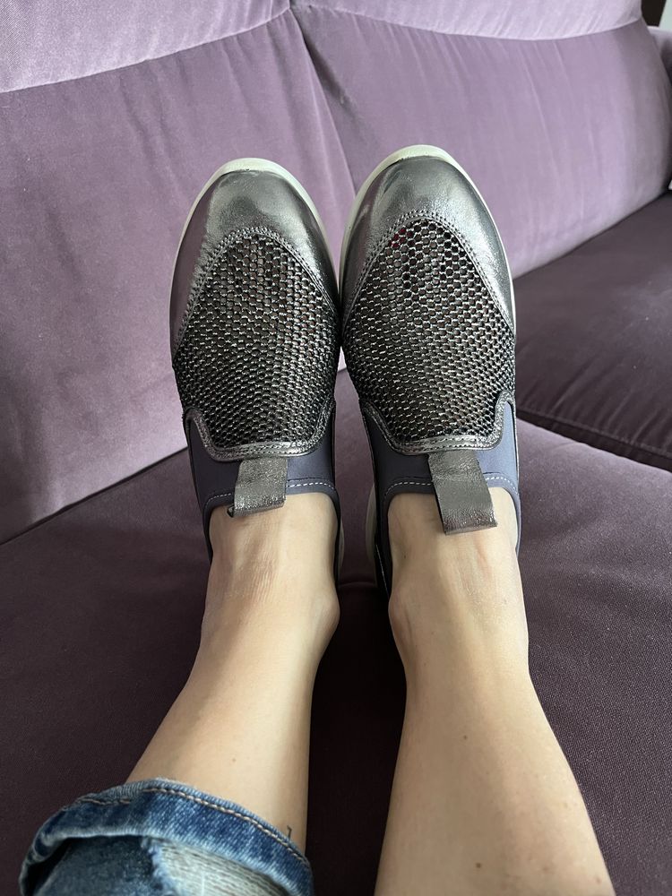 Venezia letnie buty srebrne r.38 stan bdb