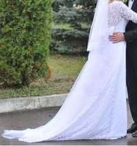 Продам вишукану елегантну весільну сукню