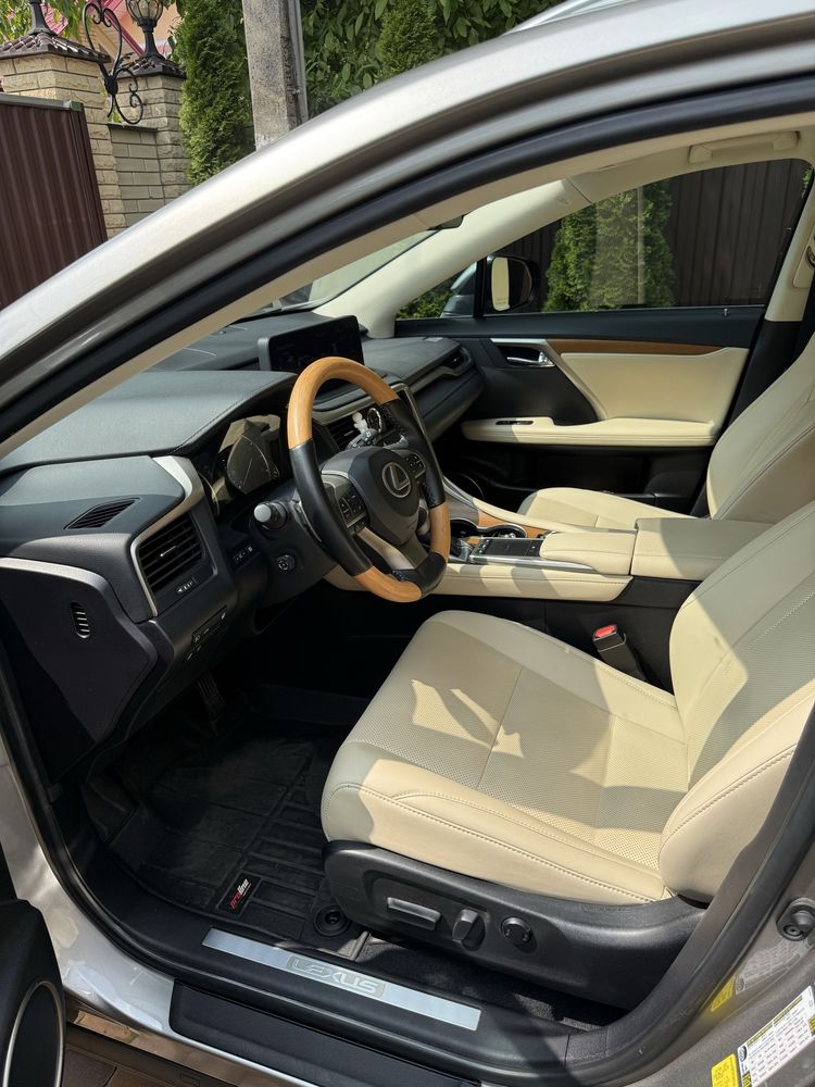 Продаю Lexus RX 450h 2021р