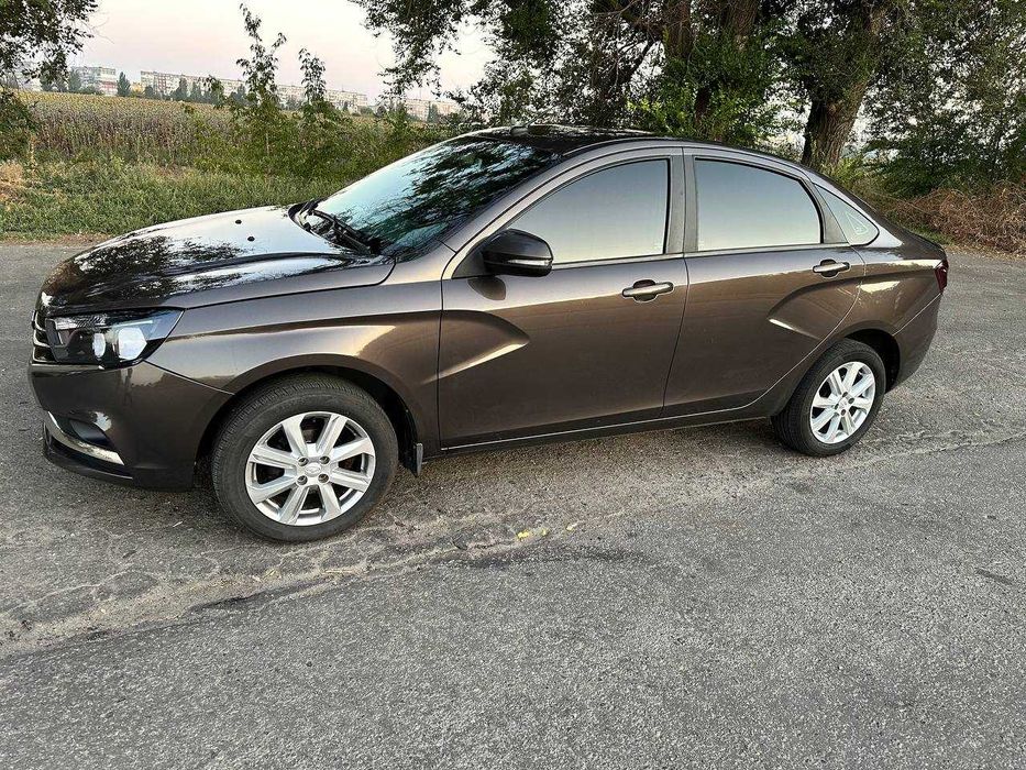 Автомобіль Lada Vesta