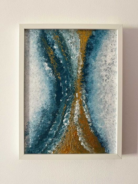 Pintura abstrata em acrílico em tons de azul, branco e dourado