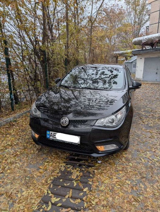 MG-5 2013, механіка, газ/бензин