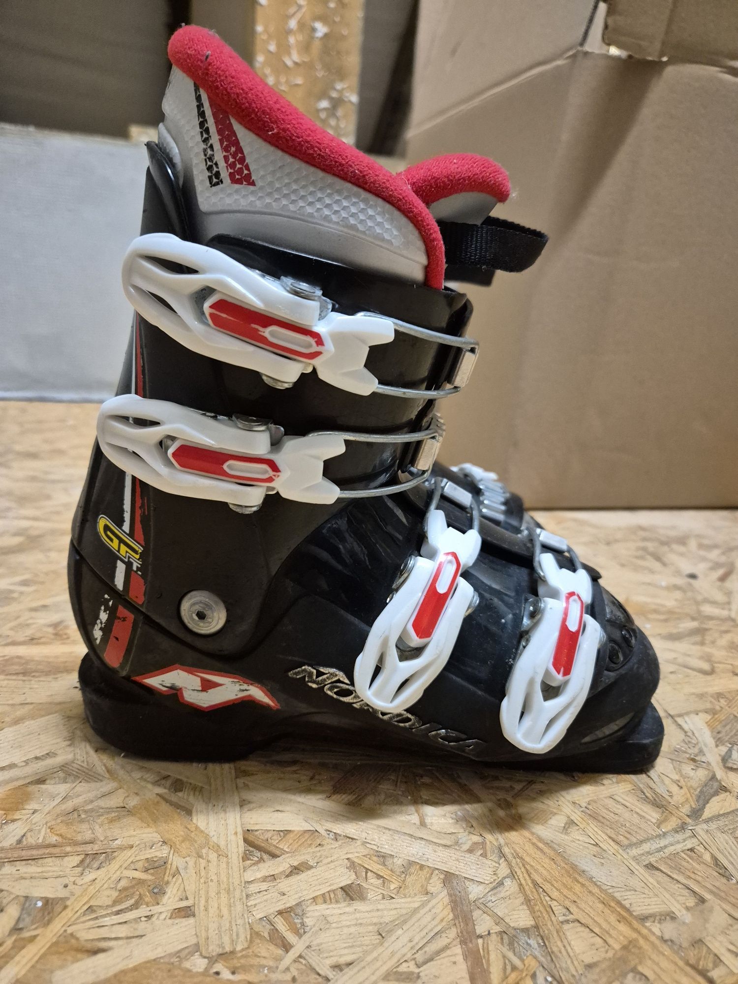 Zestaw narty 100 buty 21 kije 85