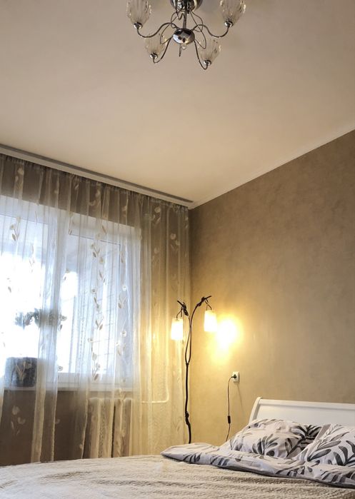 Продается люстра