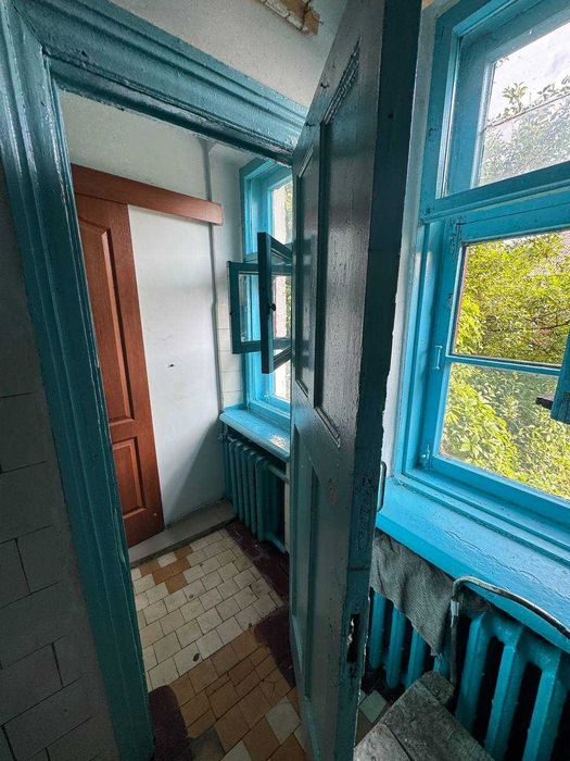 Кімната в гуртожитку на Гречанах, хороший стан.