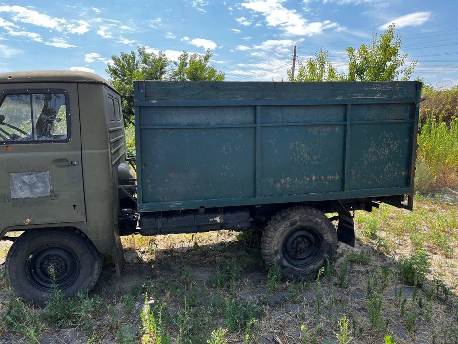 Продам  УАЗ-3303!
