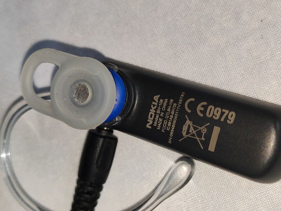 Bluetooth-гарнитура Nokia BH-108 c зарядкой
