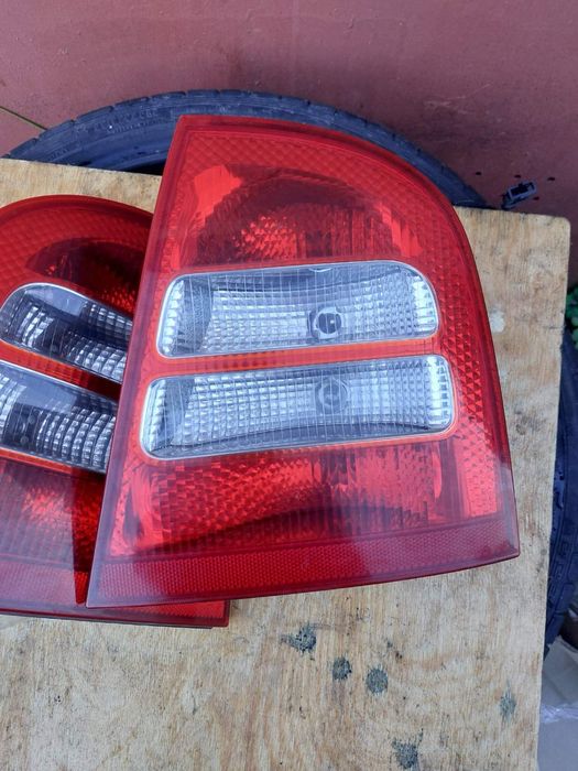 Задні стопи фонарі skoda octavia tour рестайл оригінал