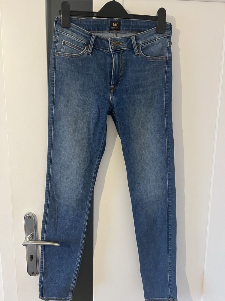 Spodnie damskie Lee rurki slim dopasowane 28x31