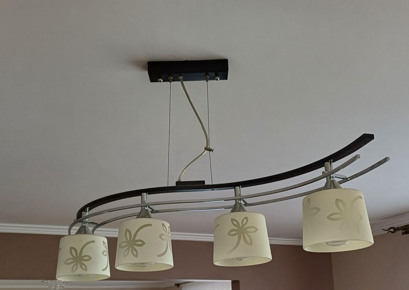 Żyrandol i lampa wolnostojąca