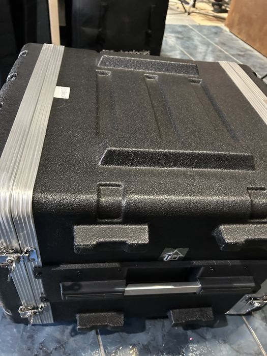 Rack Case 8U thomann