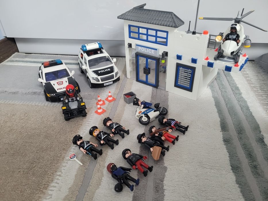 Komenda policji playmobil 9372 zestaw powiększony o auto i figurki