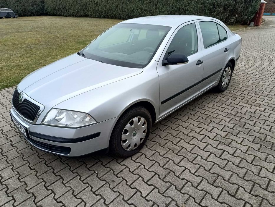 Skoda Octavia 2008 r. 1,6 MPI+G Drugi właściciel, Nowe Opony