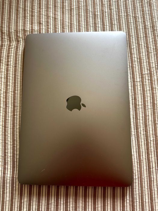 MacBook pro, 13 inch, M1, 2020