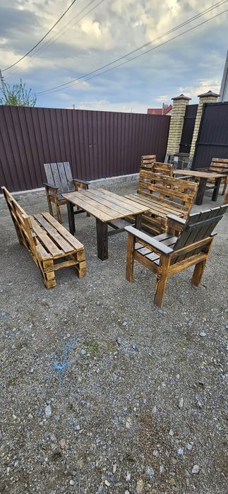 Вуличні садові меблі з піддонів. Лавка. Диван. Стіл. Журнальний стіл.