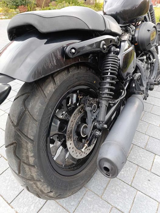 Hyosung GV 125s Bobber