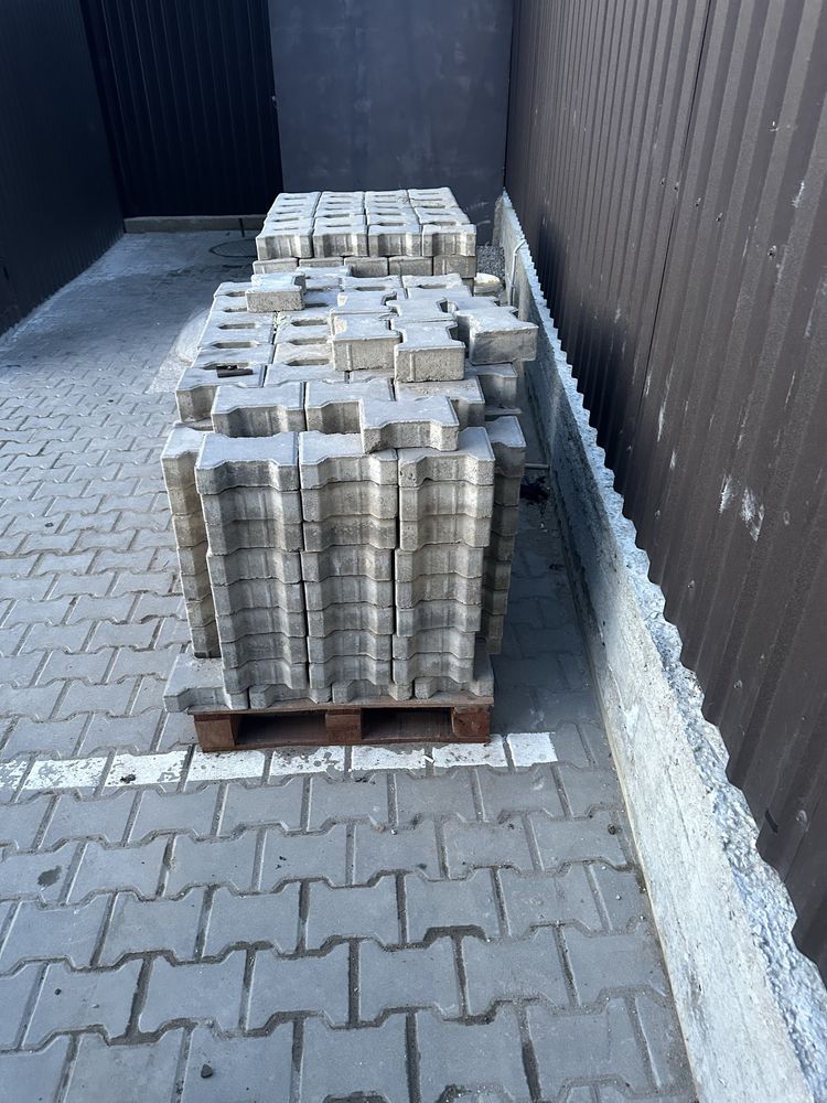 Продам тротуарную плитку, катушка толщина 8 см бу !!!