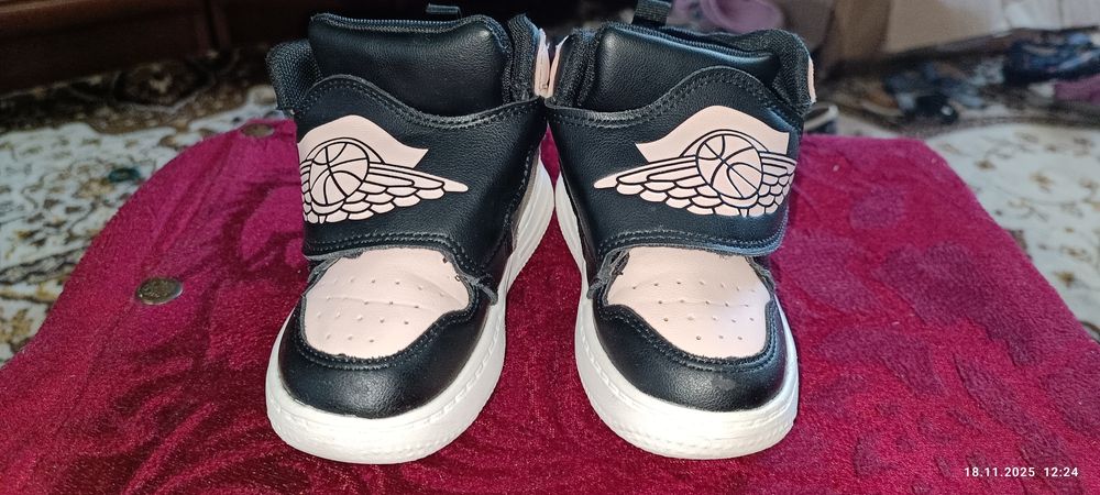 Хайтопи Kimbo,кросівки на дівчинку  26 р.