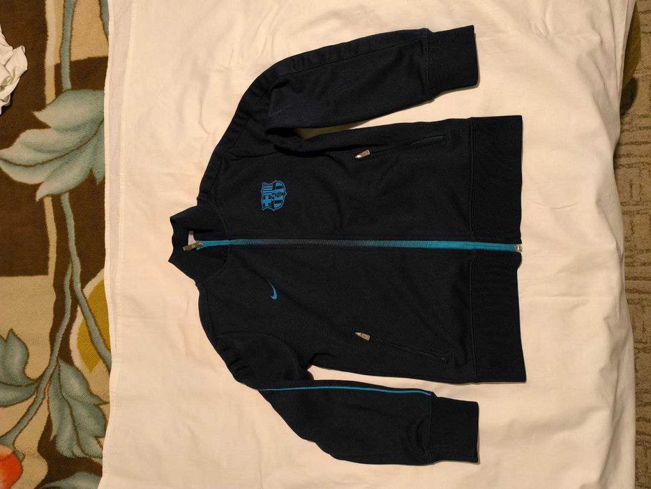 Продам кофту спортивну Nike на 10-12 років (на зріст 152 см)