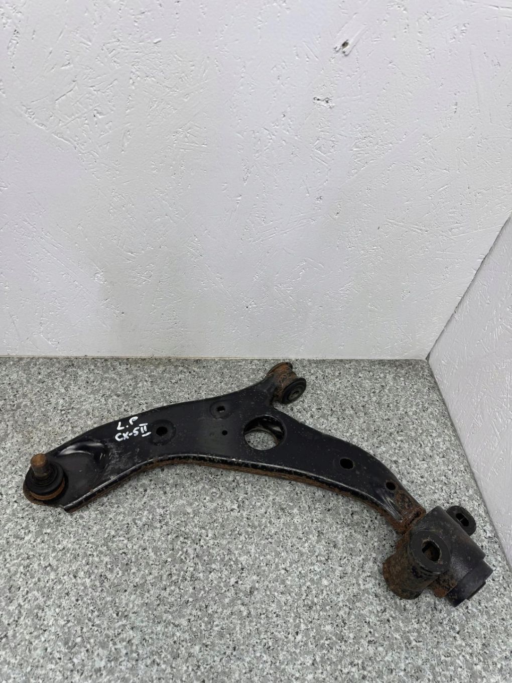 WAHACZ LEWY PRZÓD MAZDA CX-5 CX5 II 2017-2021 2.2 D 4X4
