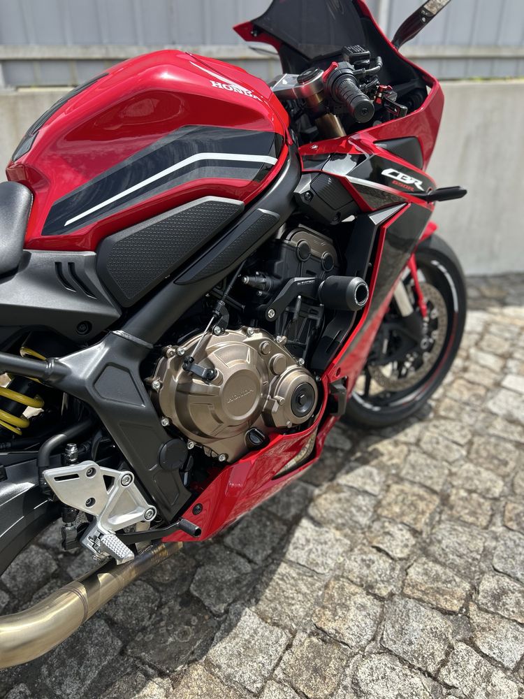 Honda CBR 650R 95cv (35kw livrete)