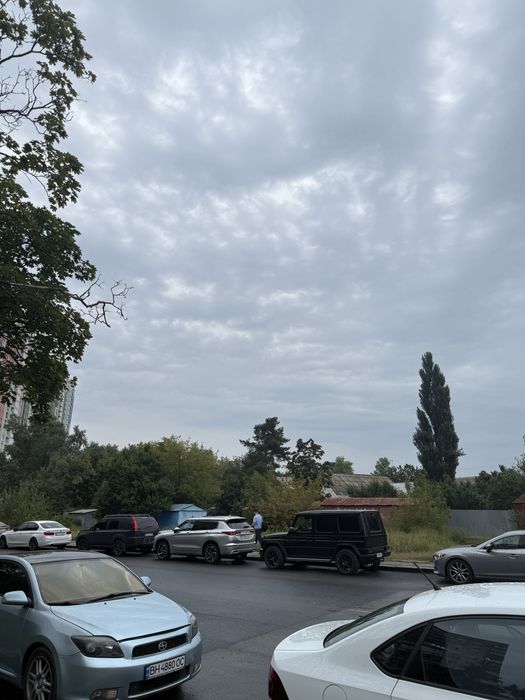 Гараж  оренда Каховська Куліша Шептицького  Лівобережна