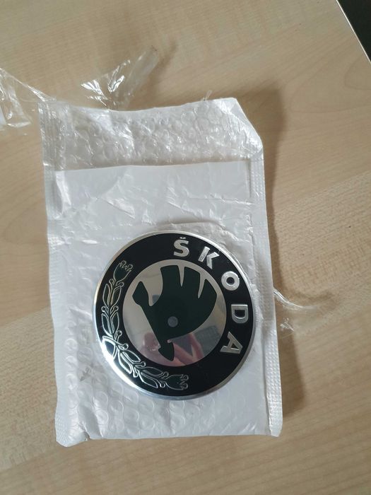 emblemat skoda octavia II