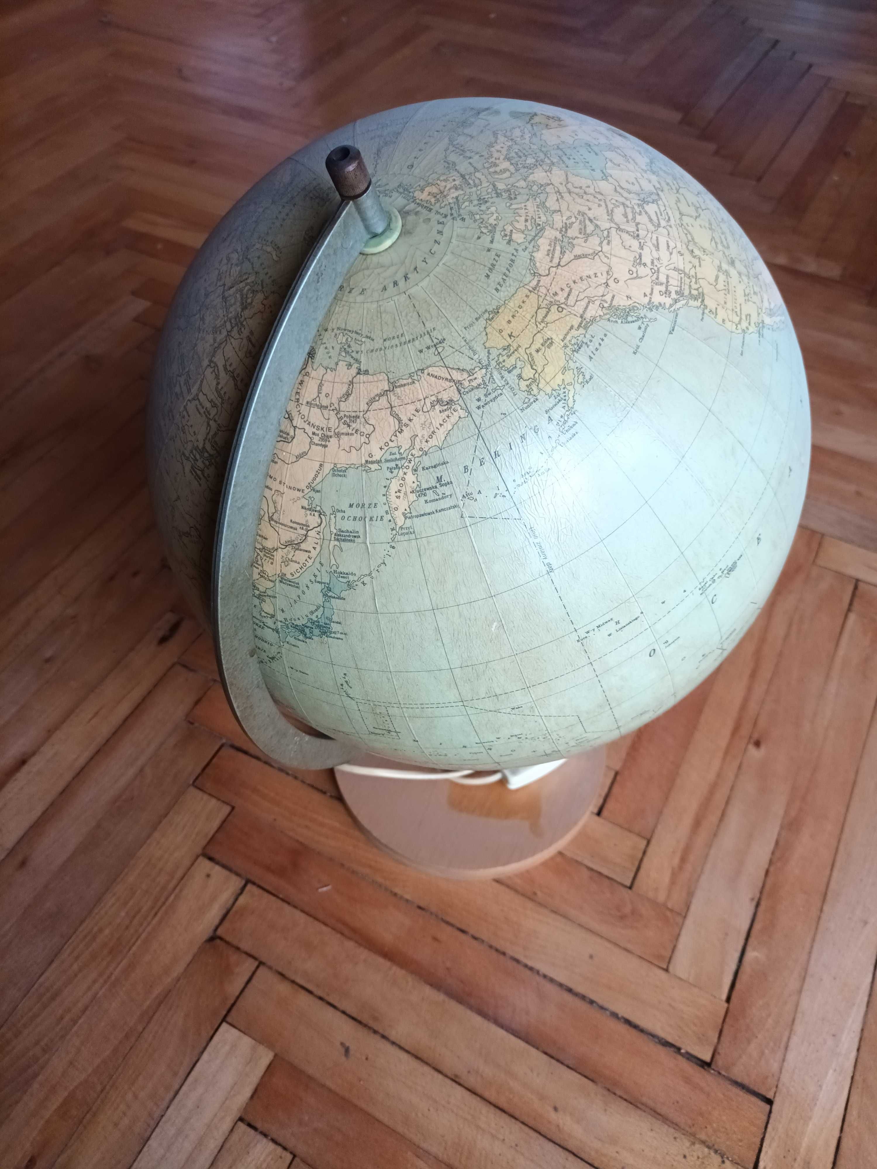 Stary antyczny globus podświetlany 60 - 70 PRL - U