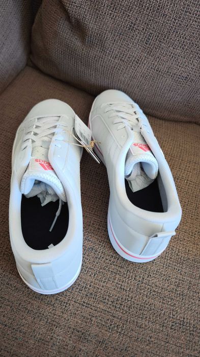 Ténis / sapatilhas Adidas vs Pace 2.0 novos com etiqueta 43 1/2