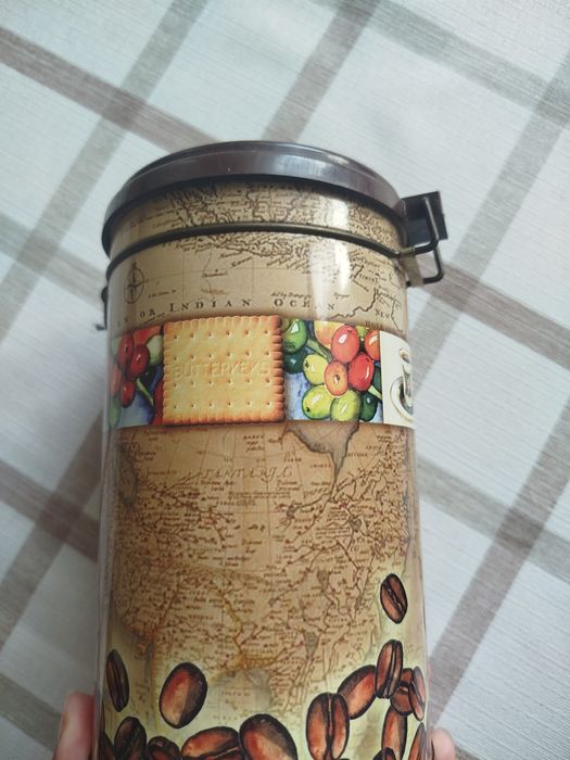 Puszka na kawę zamykana retro mapa  600 ml