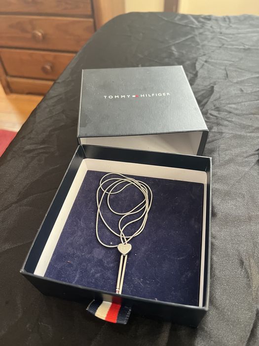 colar tommy hilfiger