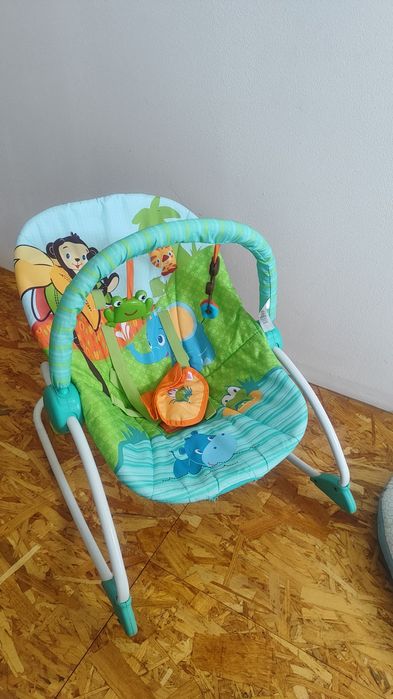 Conjunto ninho, cadeira baloiço e de refeição suspensa