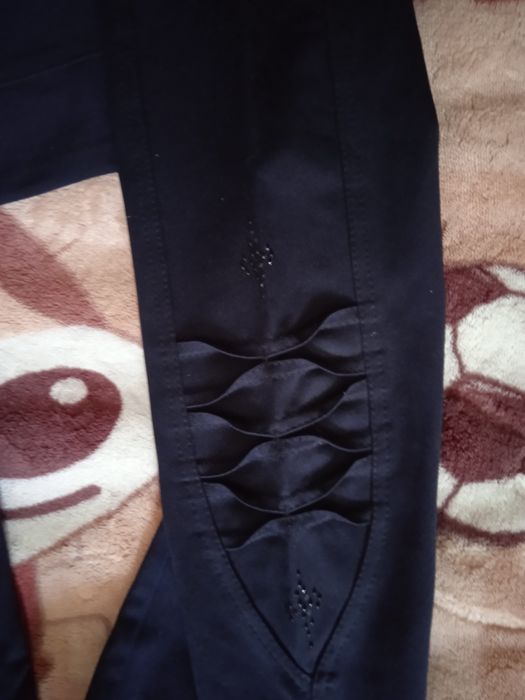 Жіночи брюки, штани