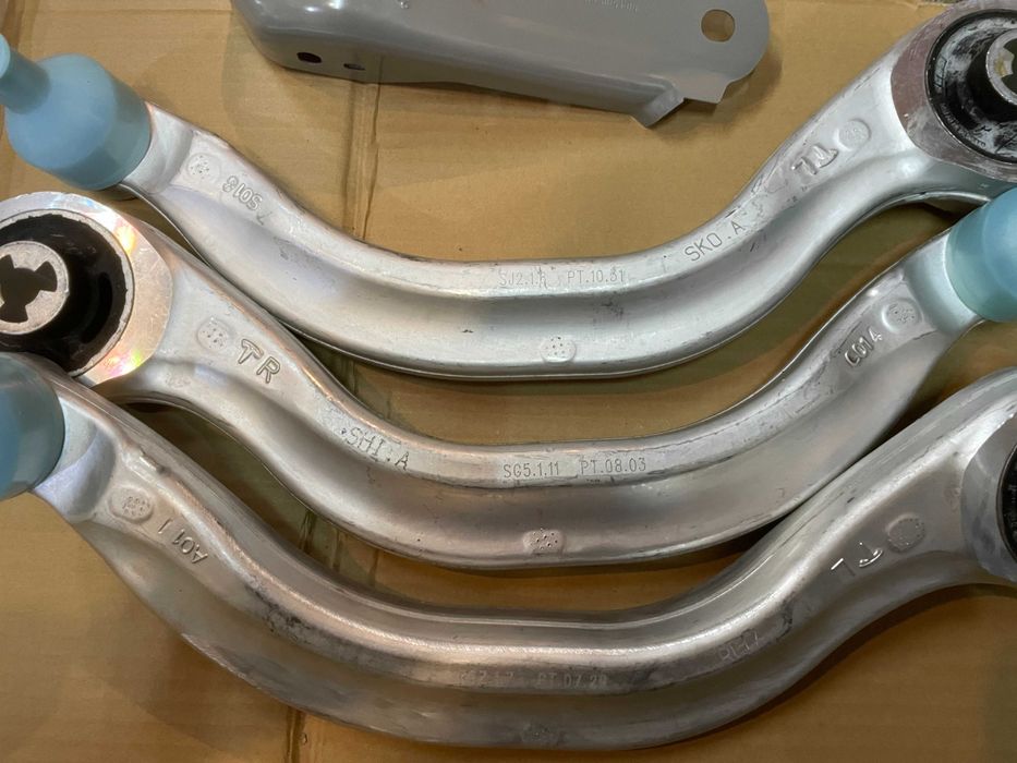 Рычаг подвеска Важіль підвіски Tesla Model Y Model 3