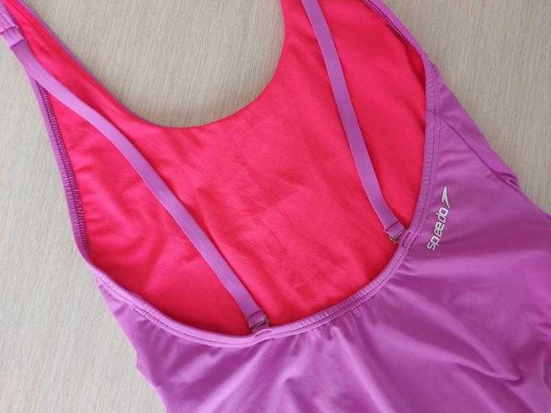 Суцільний жіночий купальник speedo