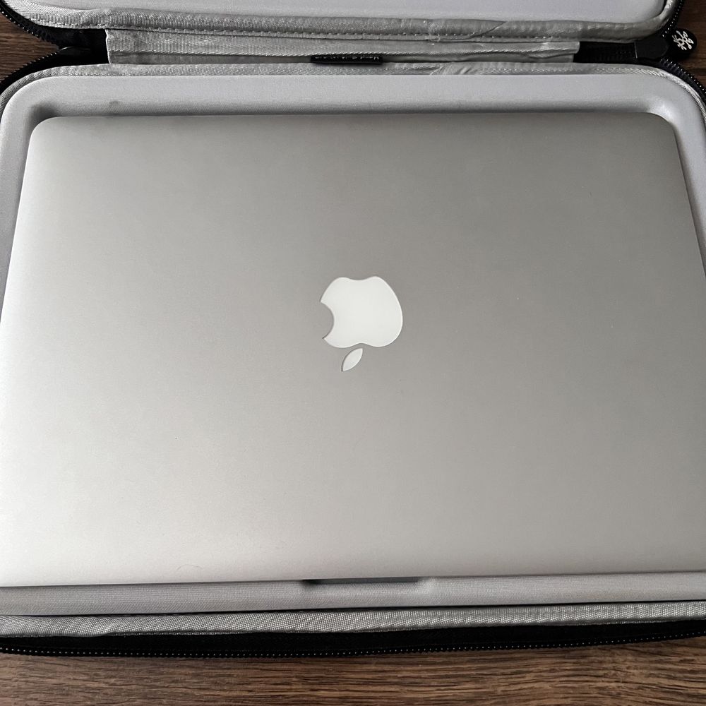 Apple Macbook Air 13” 8gb 256gb