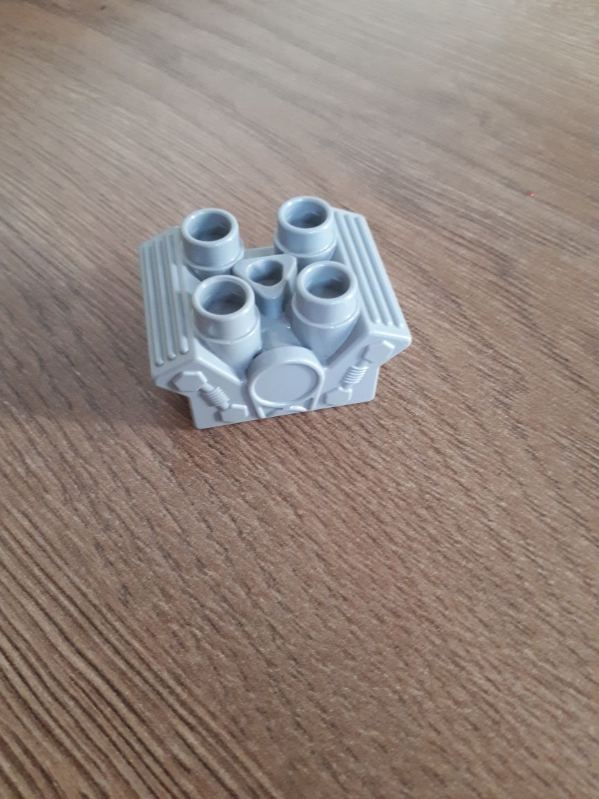 Lego duplo silnik