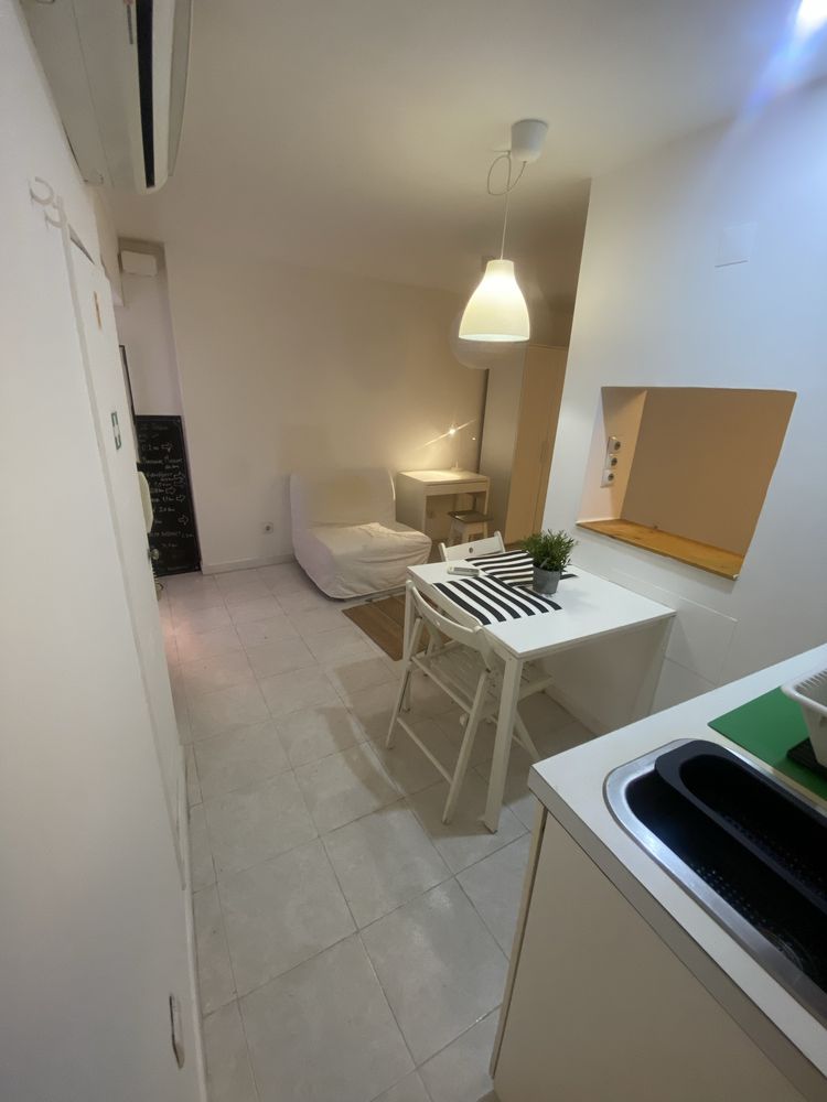 Apartamento T0 nas Janelas Verdes