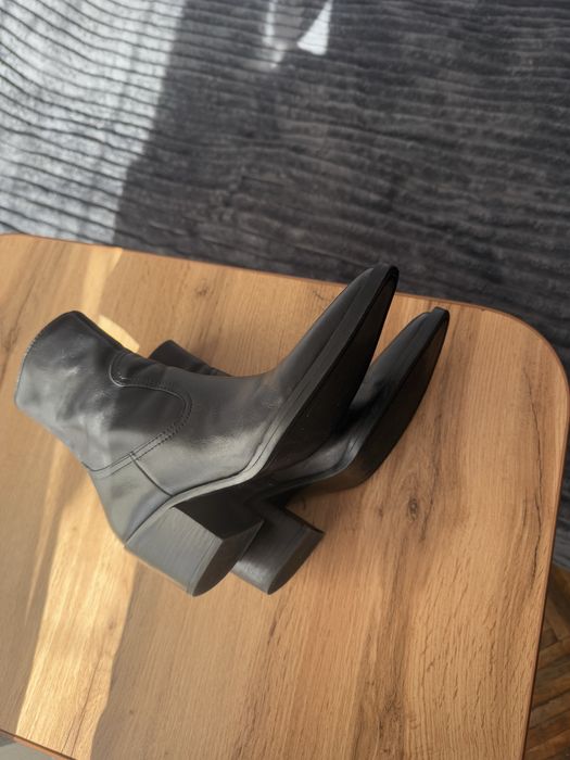 Стильні козаки Mango з натуральної шкіри