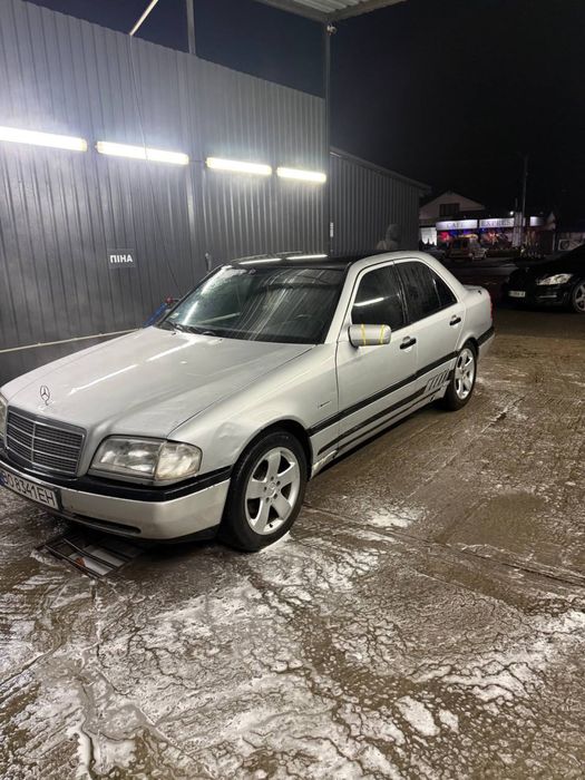 Продам Мерседес C202