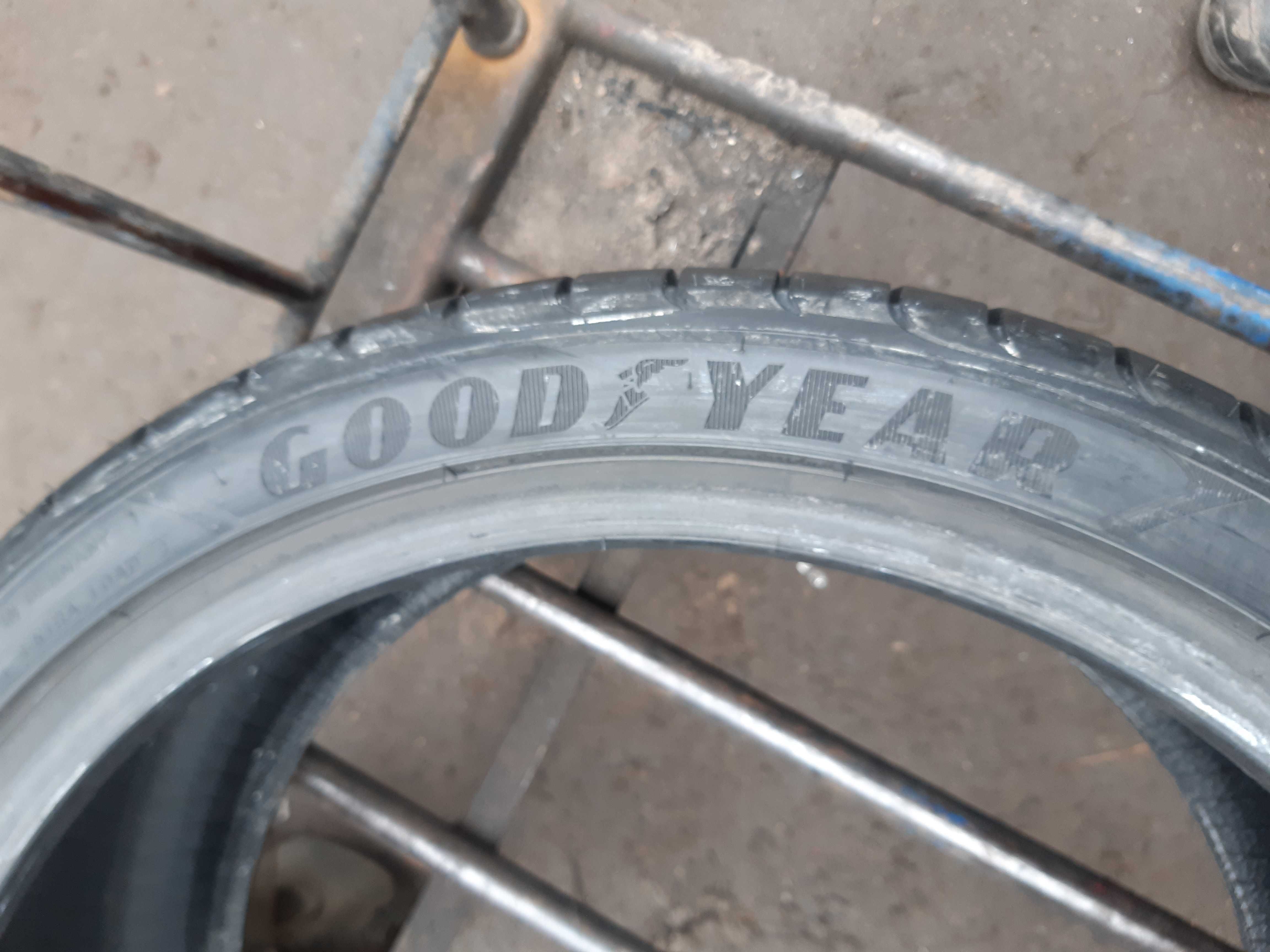 Opony letnie 245.35.19 Goodyear RSC Run Flat